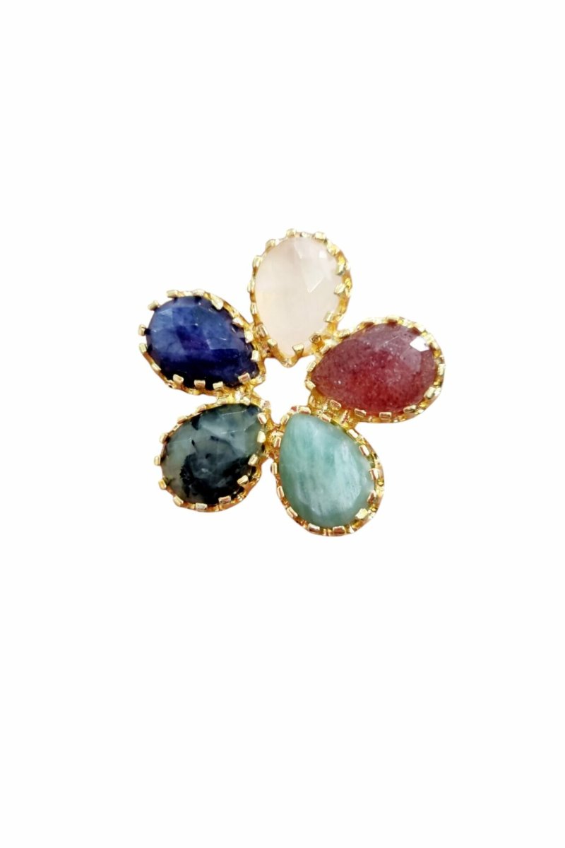 Anello regolabile fiore realizzato su ottone con petali di pietre dure naturali incastonate: lapislazzuli, quarzo rosa, amazzonite, prehnite e aragonite - immagine 2