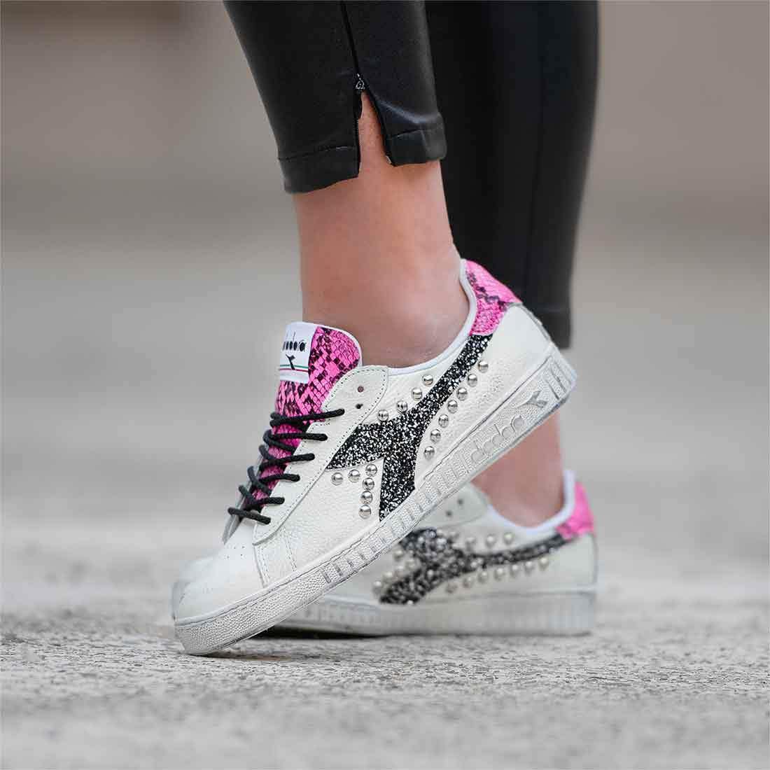 Diadora Game Low Pitonate Rosa Fluo - Glitter Nero con Borchie - immagine 3