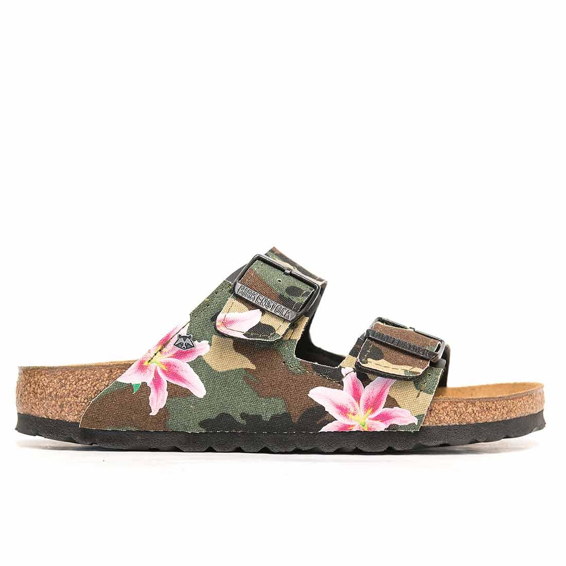 Personalizzazione Birkenstock Arizona Camouflage con stampa floreale - immagine 5