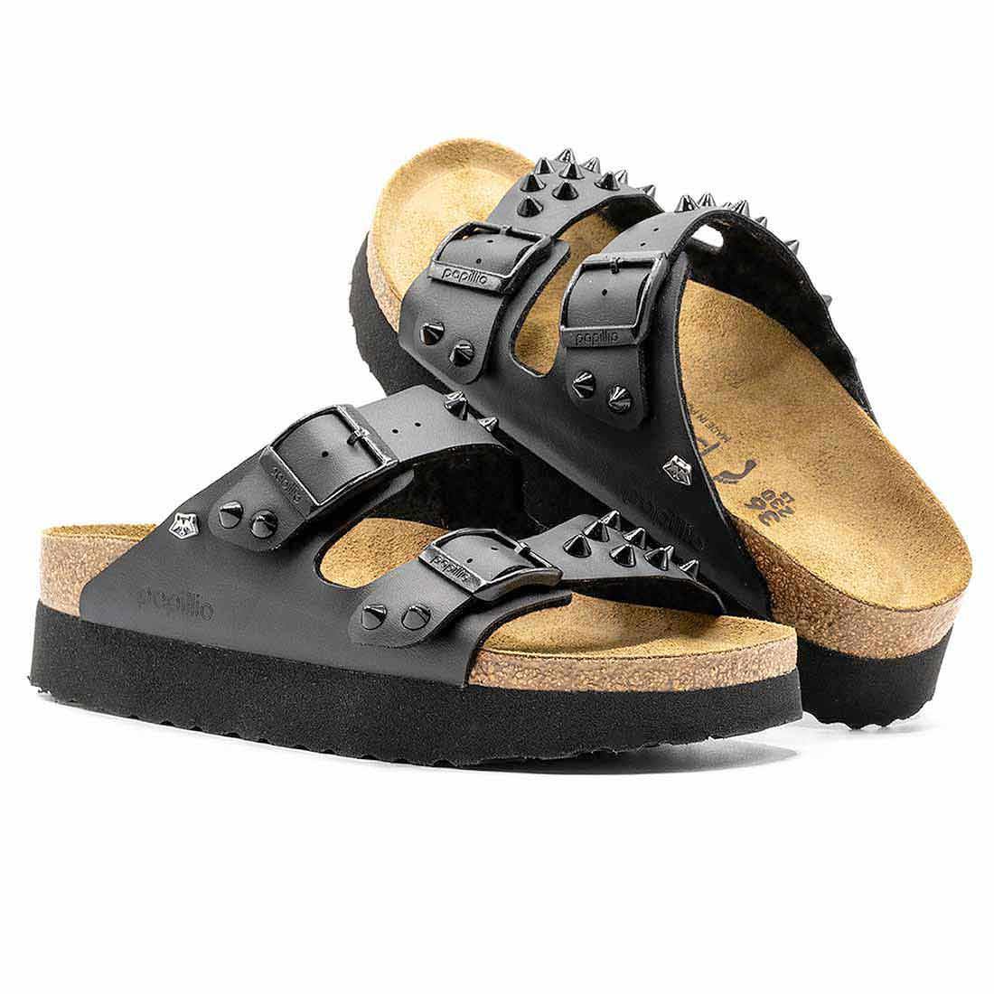 Personalizzazione Birkenstock Papillio Arizona con Borchie a Cono Nere Lucide - immagine 2
